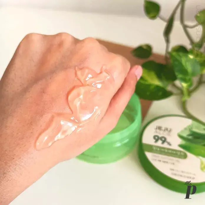 3W Clinic 98% Aloe Vera Soothing Gel (300ml)