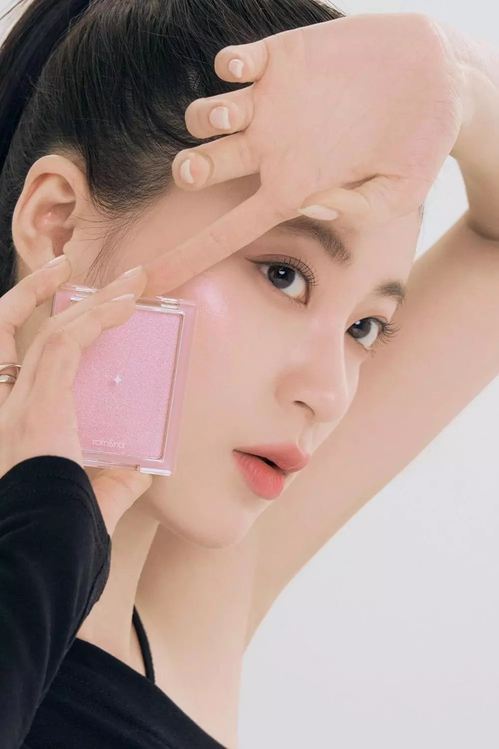 Rom&Nd See-Through Veil Lighter #02 Moonkissed Veil (5.5g)