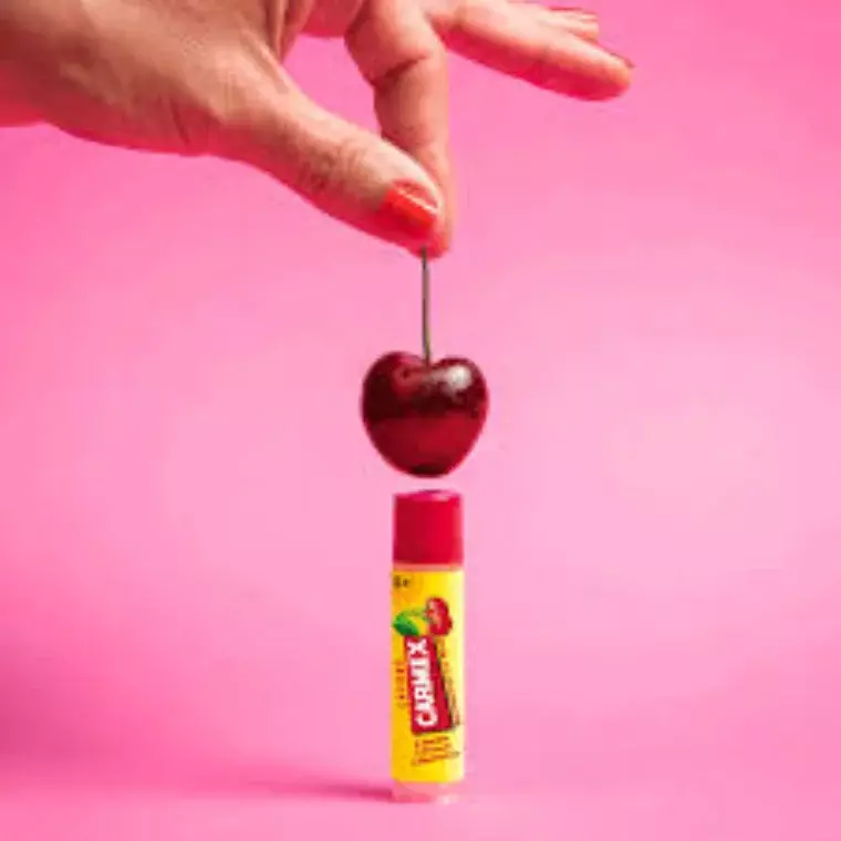 Carmex Cherry Moisturizing Lip Balm (4.25gm)