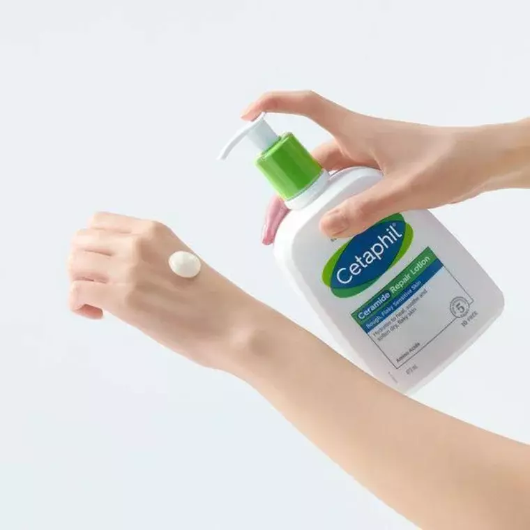 Cetaphil Moisturizing Lotion for Normal to Dry Skin (473ml)