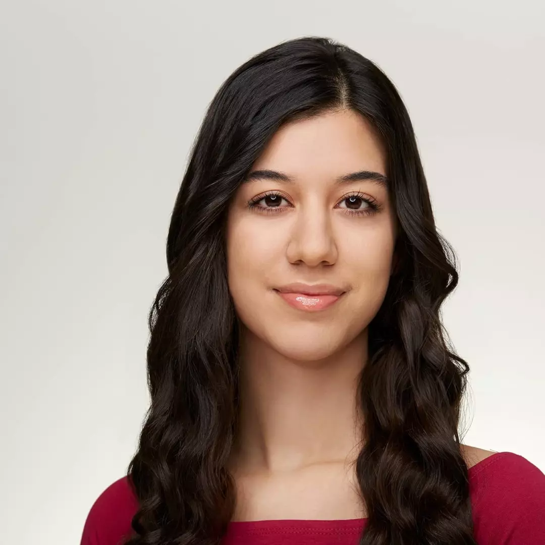 Essence Extreme Shine Volume Lip Gloss - 01 Transparent (5ml)