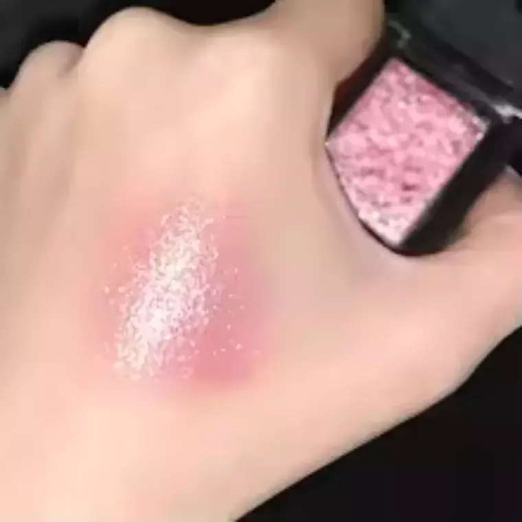 Gecomo Cream Smoky Monochrome Eyeshadow #01 Pink Purple Crystal (2.2gm)