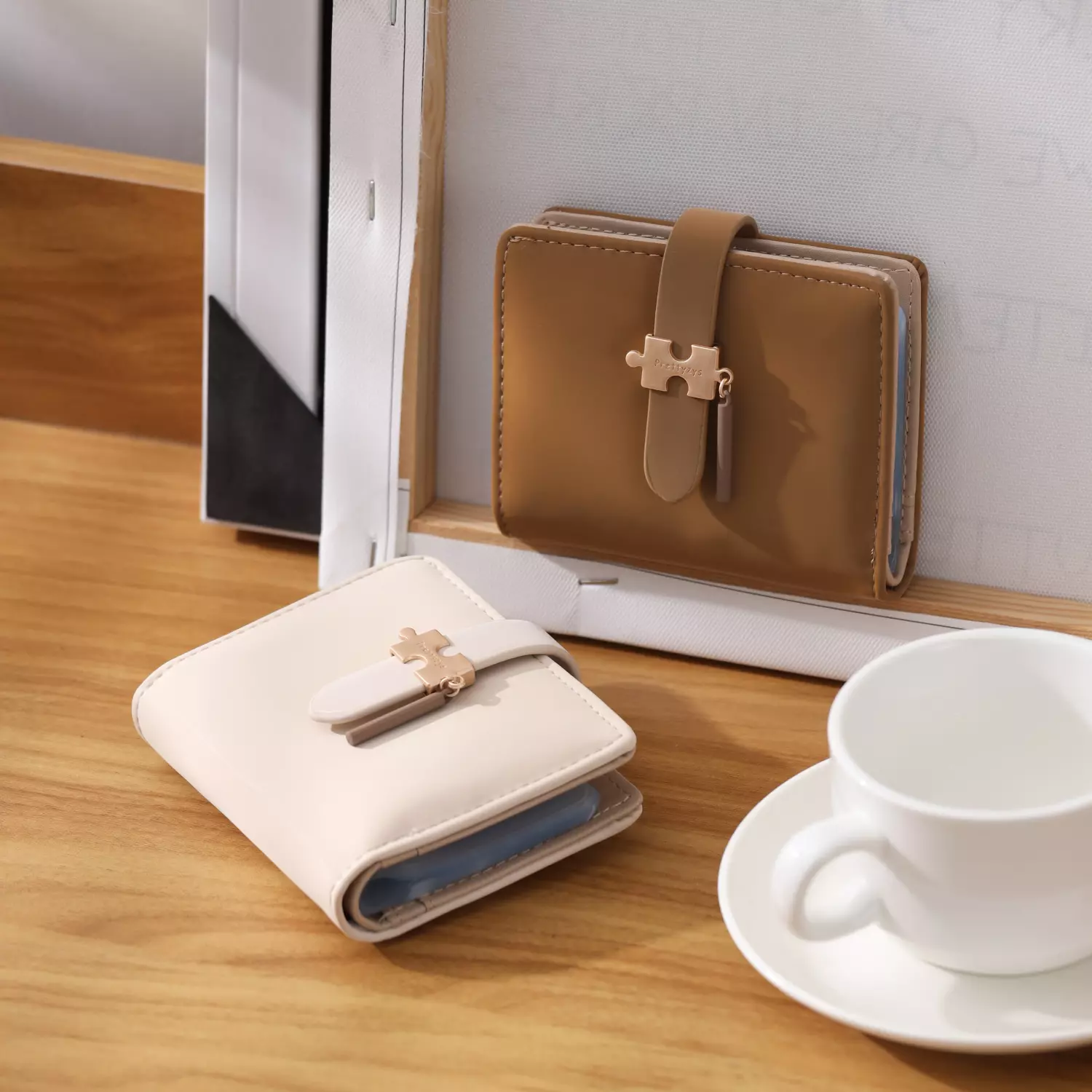 Prettyzys PT25-213 RFID Blocking Card Wallet - APRICOT