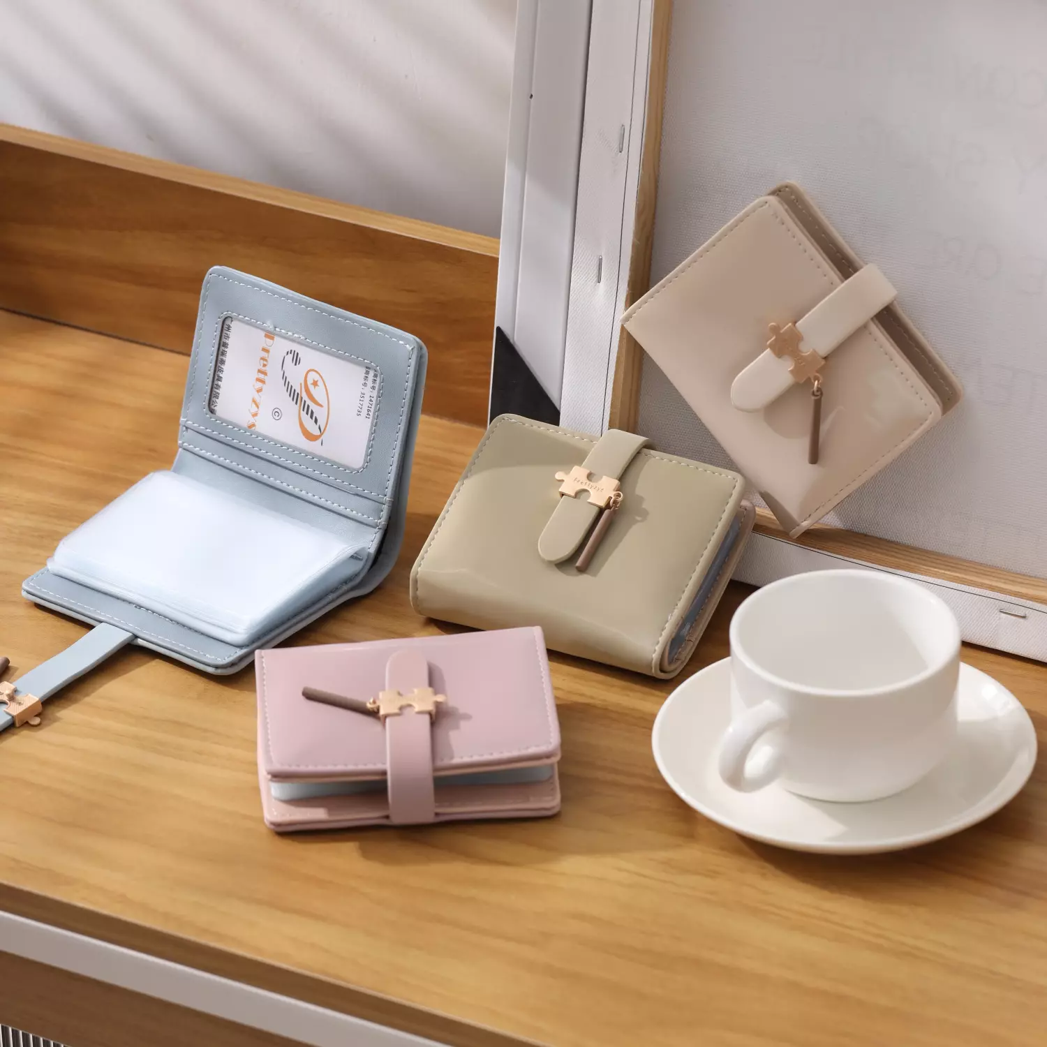 Prettyzys PT25-213 RFID Blocking Card Wallet - APRICOT