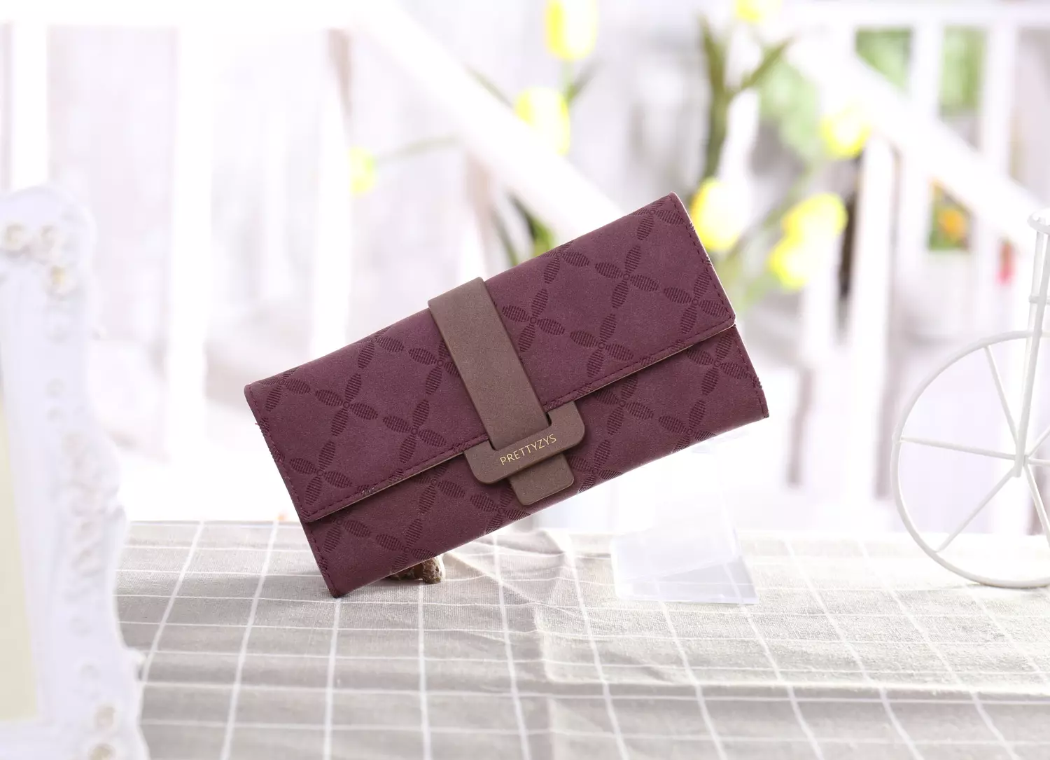 Prettyzys Minimalist Classic Noble Trifold Wallet