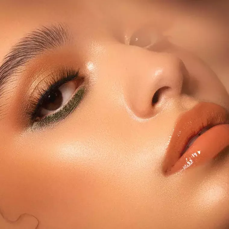 L.A. Girl Sunkissed Glow Longwear Eyeshadow Stick #Sandy Desert (1gm)