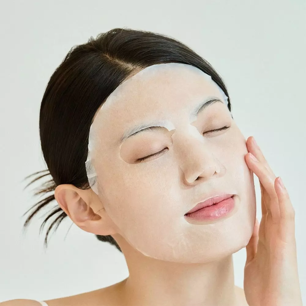 SKIN1004 Madagascar Centella Tone Brightening Glow Mask (25ml)